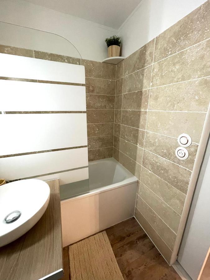 Appart cosy 4 personnes, à 400m de la plage Bormes-les-Mimosas Extérieur photo