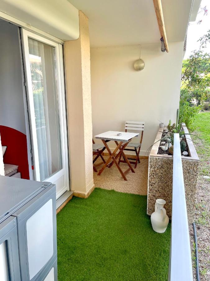 Appart cosy 4 personnes, à 400m de la plage Bormes-les-Mimosas Extérieur photo